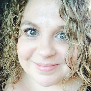 Meet your Posher, Candice